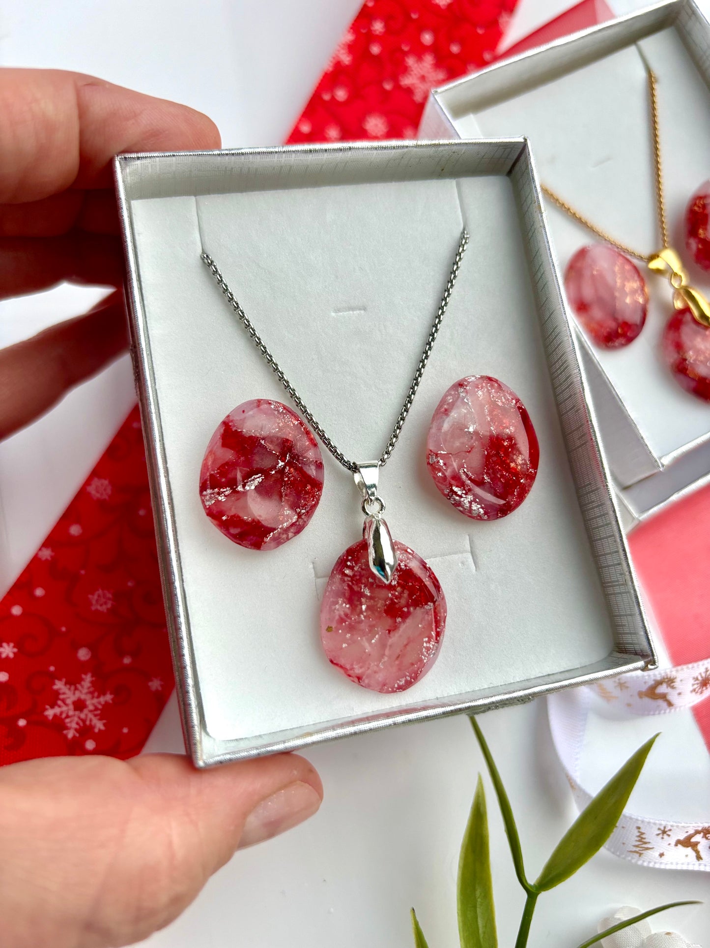 Red Marble Studs and Necklace Set