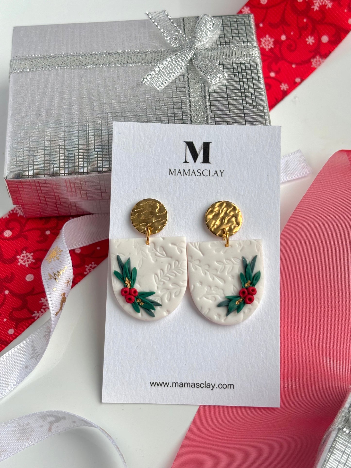Holly Detailed Earrings
