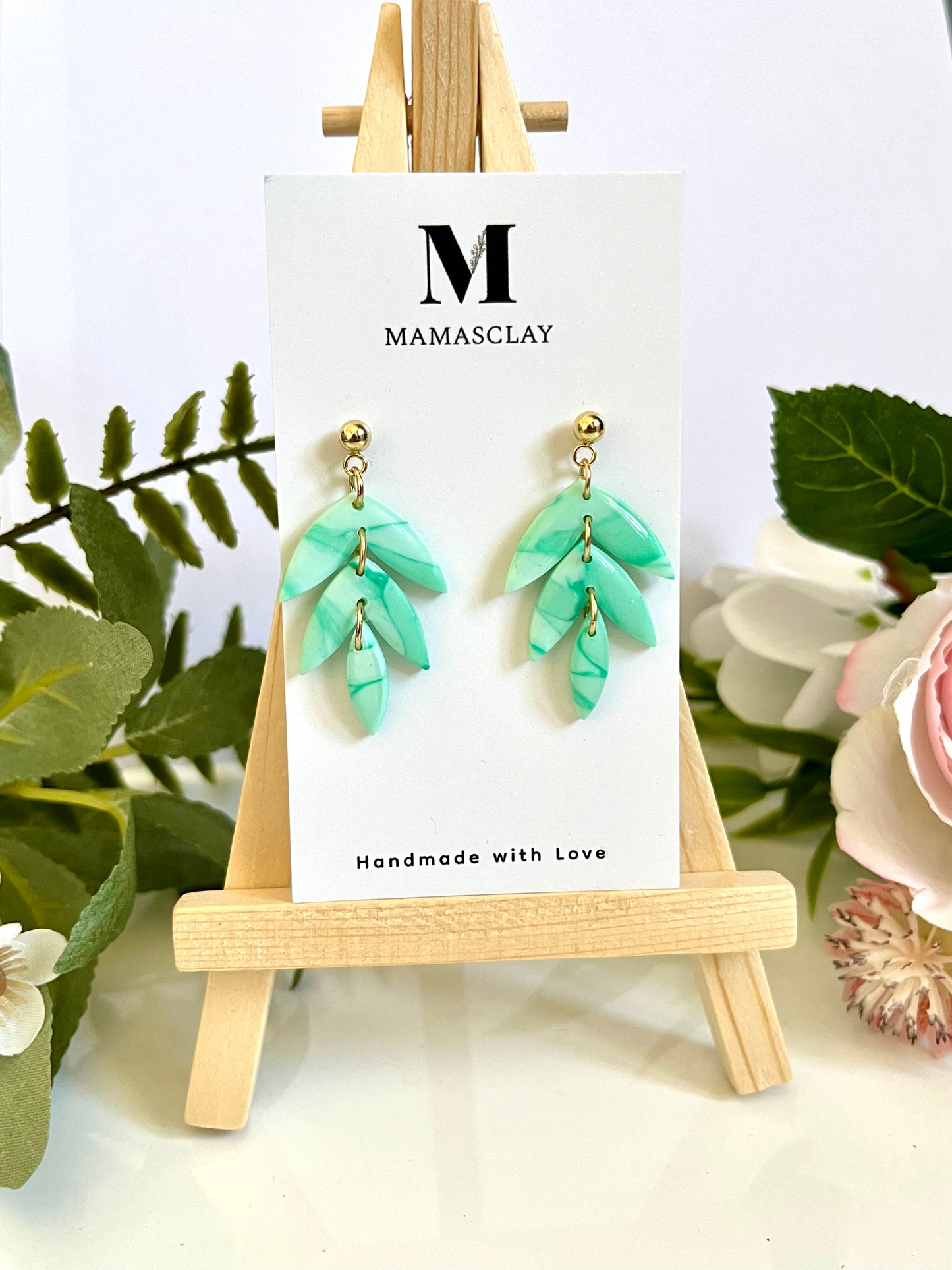 Green Tiered Leaf