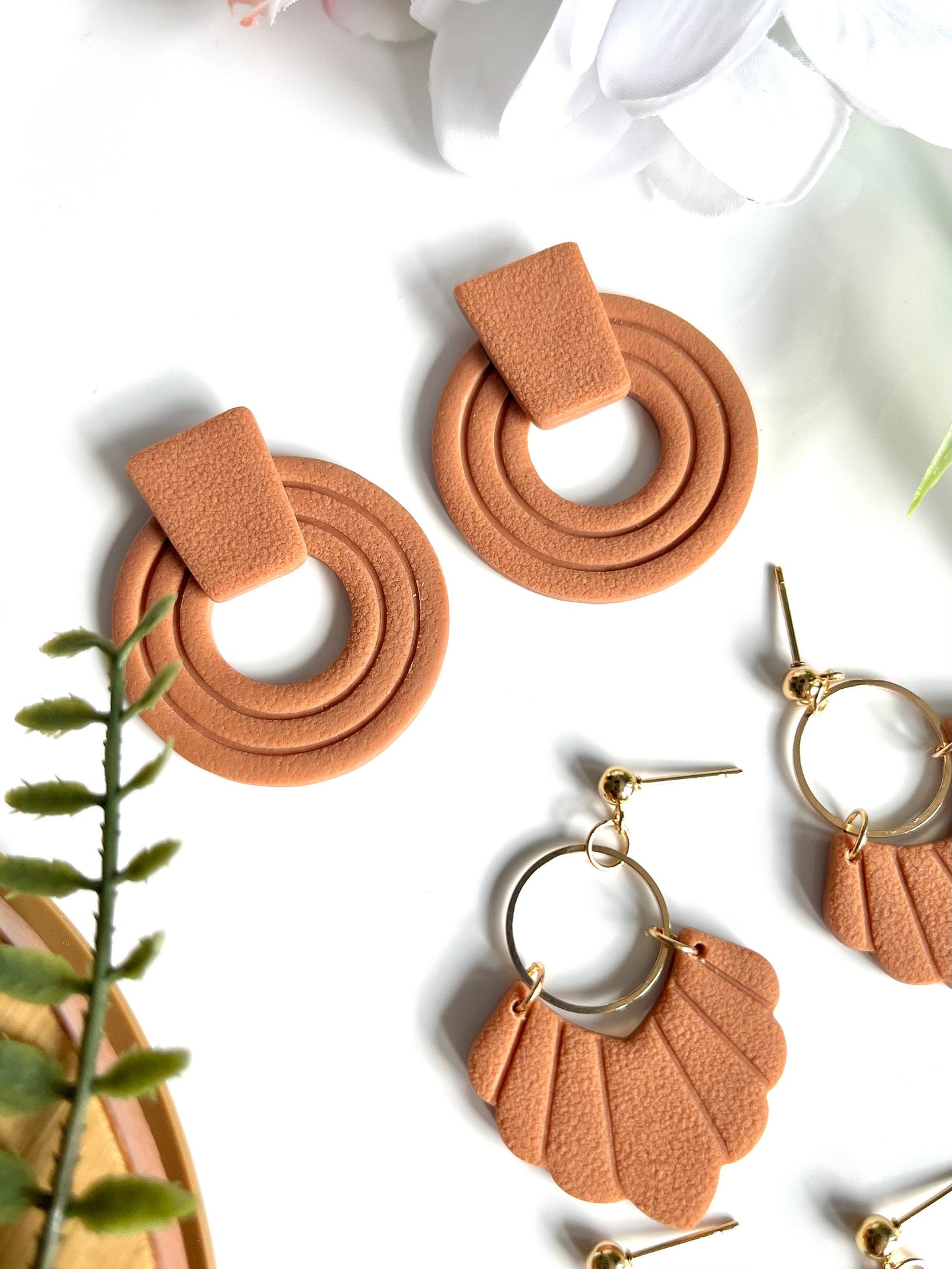 Caramel Embossed Ring Studs