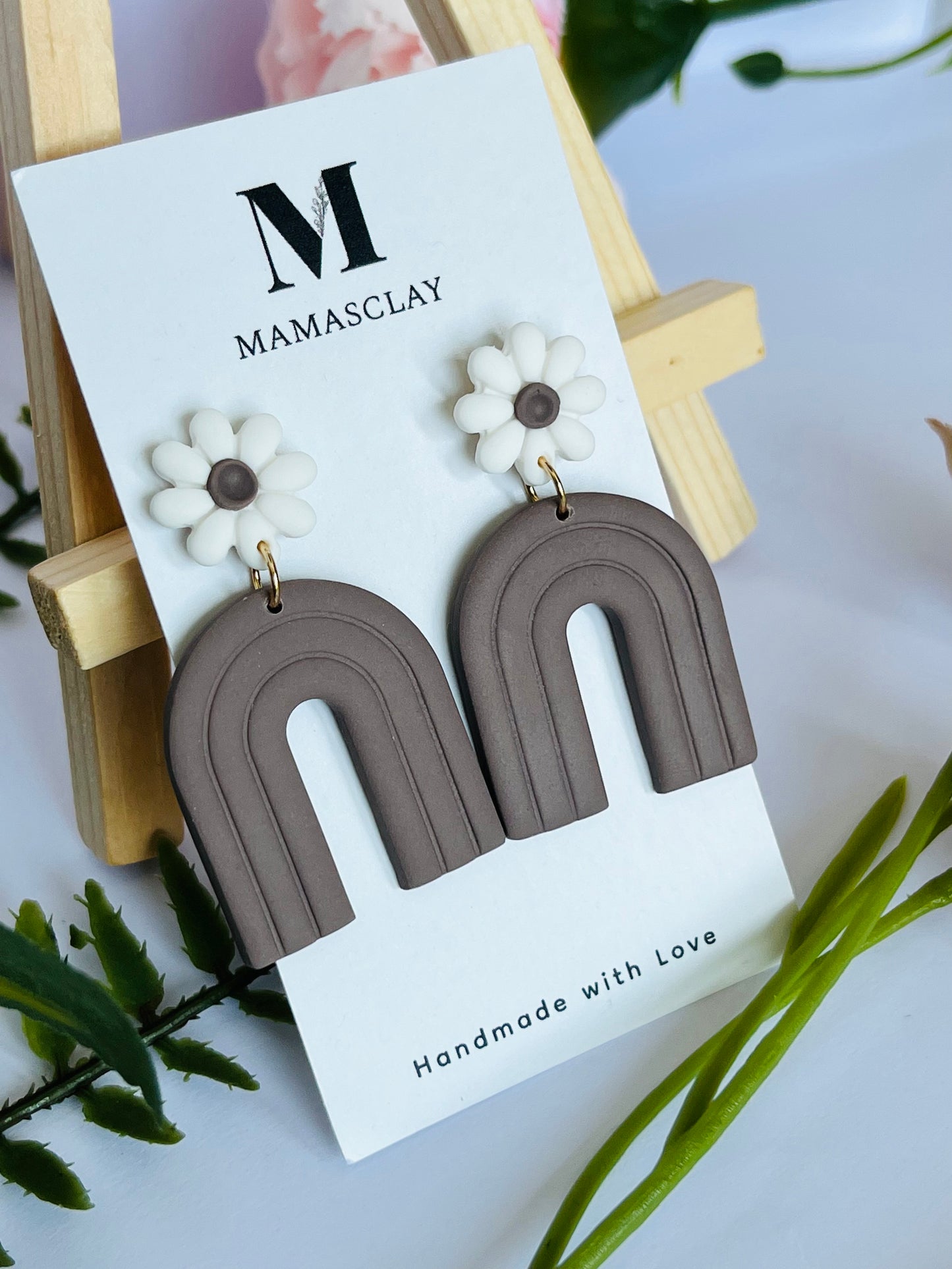 Arch Dangle Earrings with a Daisy on Top